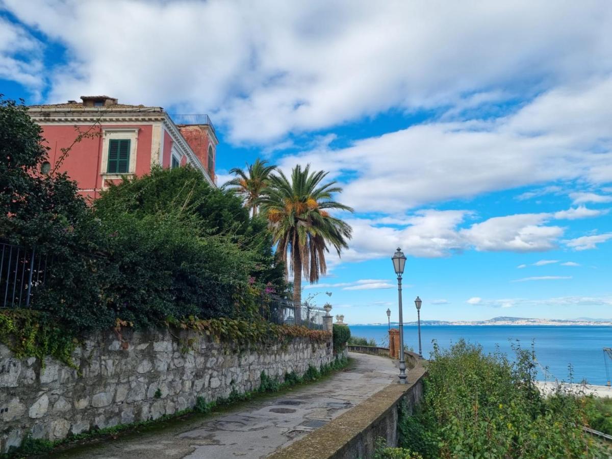 Relais Al Castello Bed & Breakfast Castellammare di Stabia Exterior foto