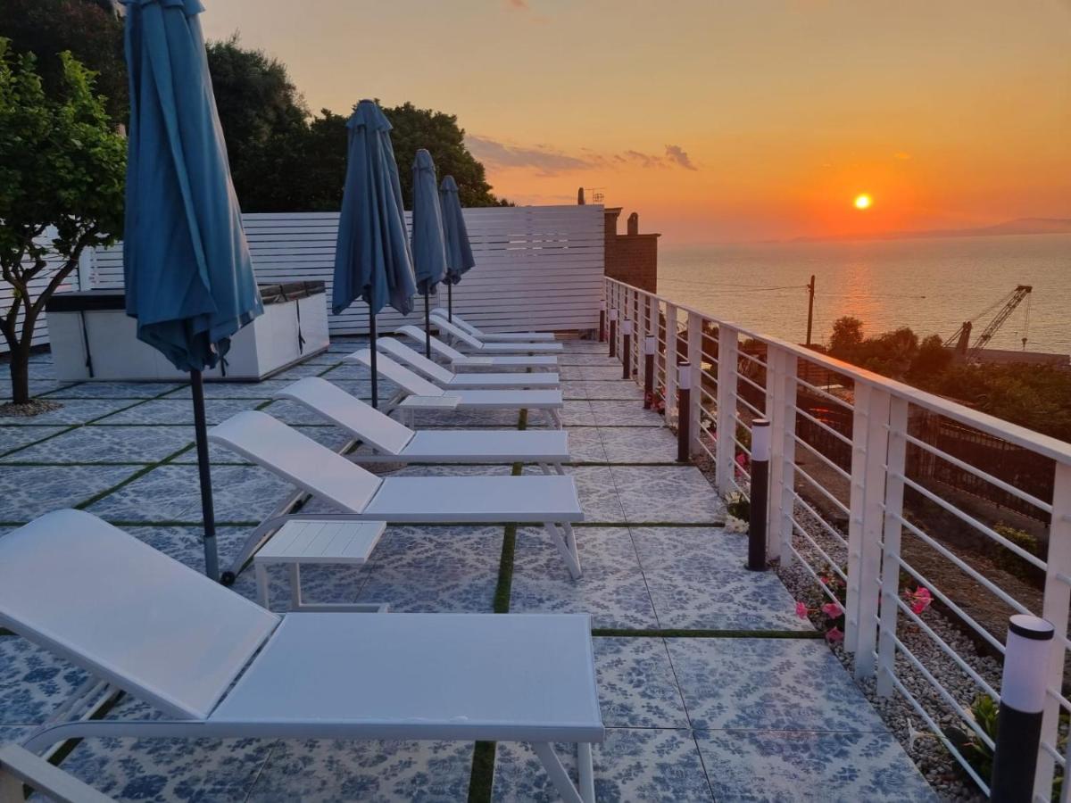 Relais Al Castello Bed & Breakfast Castellammare di Stabia Exterior foto